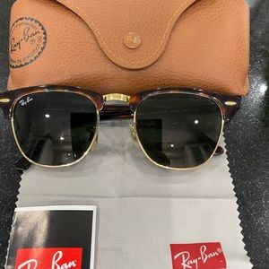 RAY-BAN CLUBMASTER CLASSIC